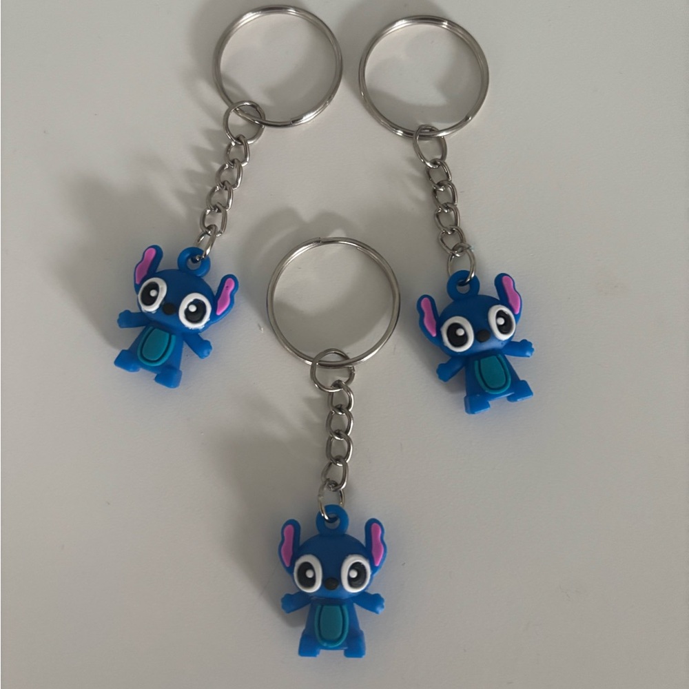 Mini STITCH keychains🩵 3/6